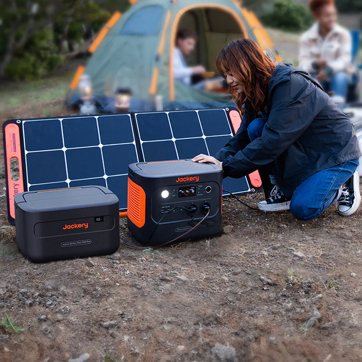 Jackery Solar Generator 1000 Plus 1